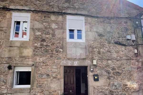 House sit in Santiago de Compostela, Spain