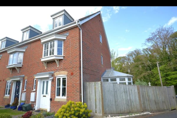 House sit in Wendover, United Kingdom