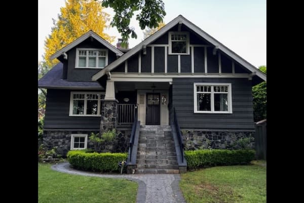 House sit in Vancouver, BC, Canada