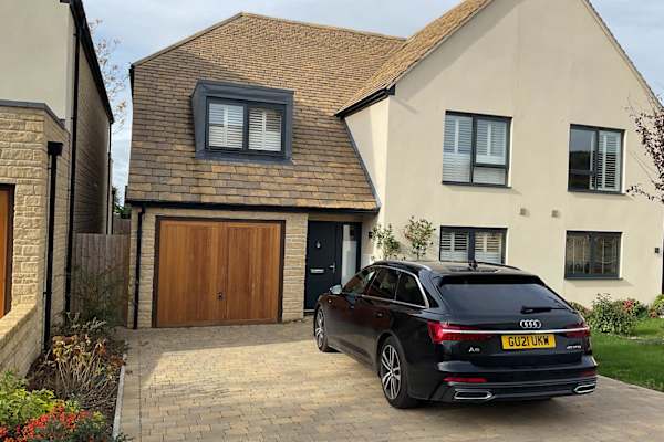 House sit in Cheltenham, United Kingdom