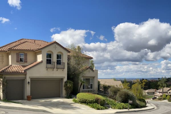 House sit in Orange, CA, US