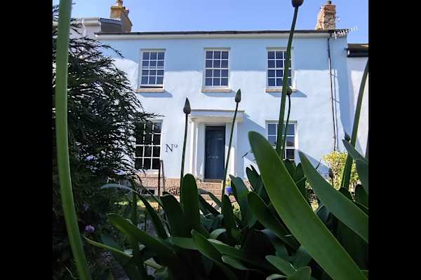 House sit in Penzance, United Kingdom