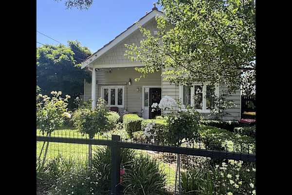 House sit in Melbourne, VIC, Australia