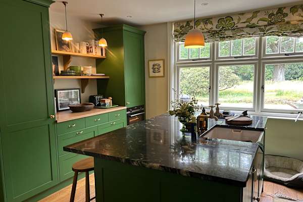 House sit in Haslemere, United Kingdom