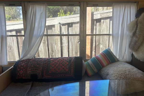 House sit in Pinole, CA, US