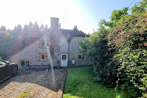 House sit in Fernhurst, United Kingdom