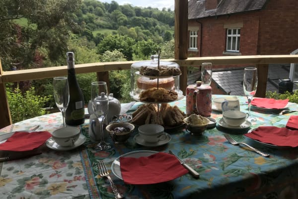 House sit in Stroud, United Kingdom