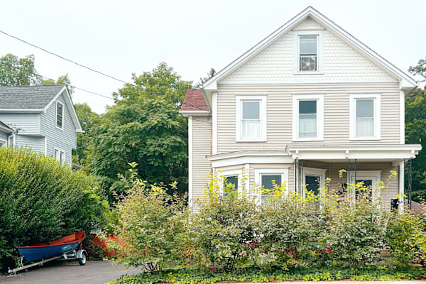 House sit in Beacon, NY, US