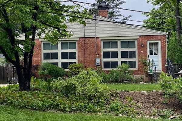 House sit in North Kensington, MD, US