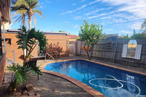 House sit in Melbourne, VIC, Australia