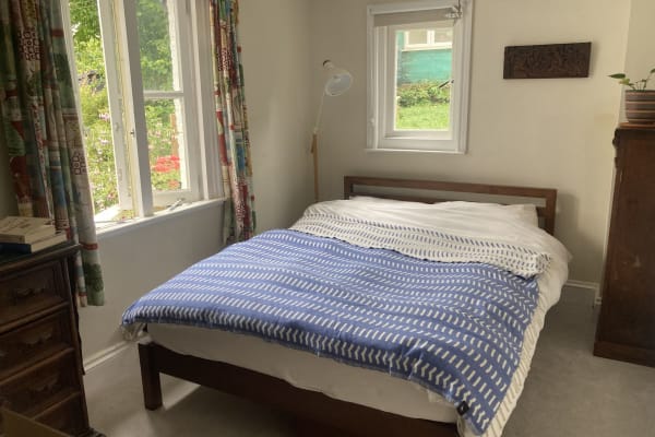 House sit in Lewes, United Kingdom