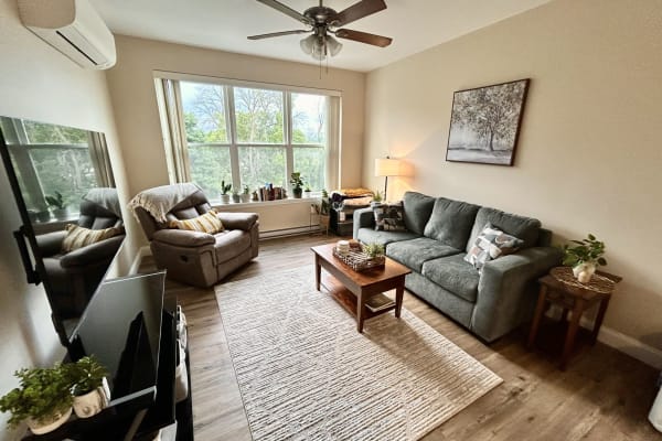 House sit in Winooski, VT, US