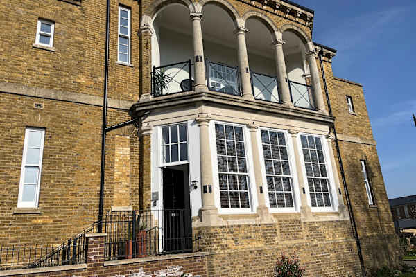 House sit in Aldershot, United Kingdom