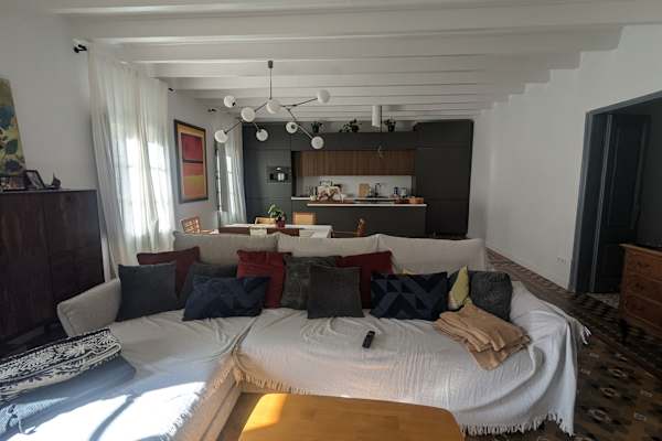 House sit in Barcelona, Spain
