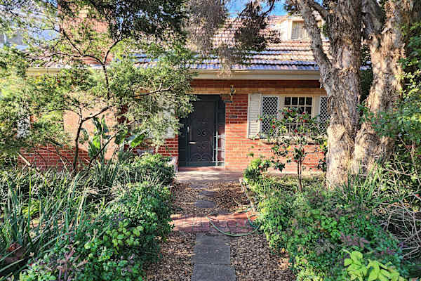 House sit in Melbourne, VIC, Australia