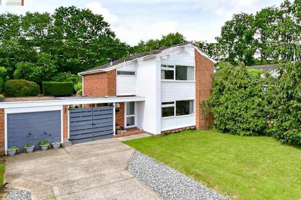 House sit in Cranleigh, United Kingdom