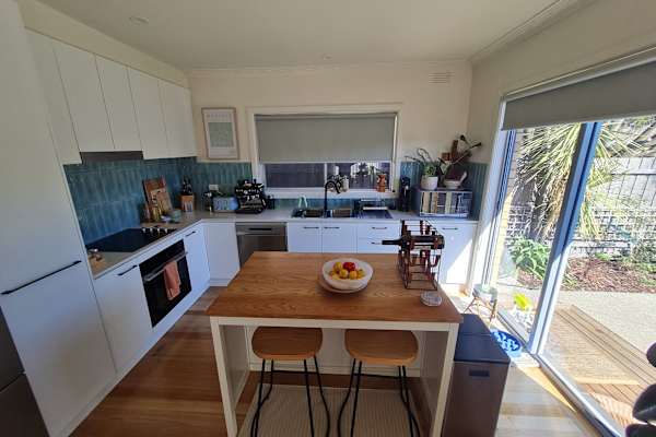 House sit in Melbourne, VIC, Australia