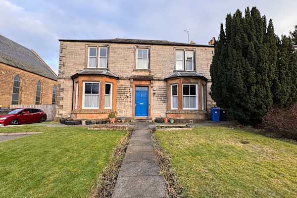 House sit in Penicuik, United Kingdom