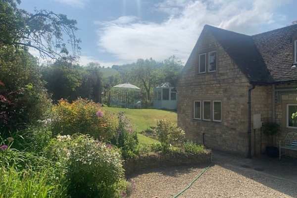 House sit in Cheltenham, United Kingdom