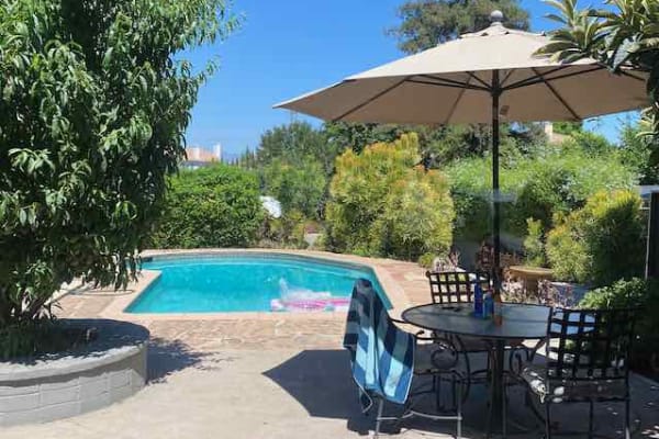 House sit in Los Angeles, CA, US