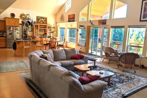 House sit in Sandpoint, ID, US