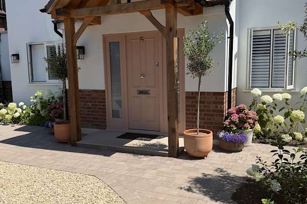 House sit in Thames Ditton, United Kingdom