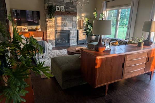 House sit in Horseshoe Valley, ON, Canada