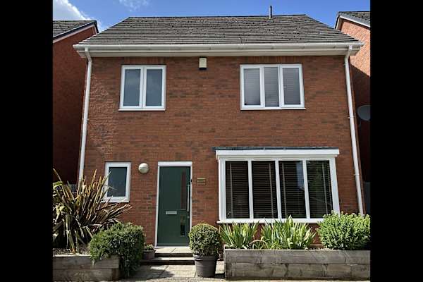 House sit in Mirfield, United Kingdom