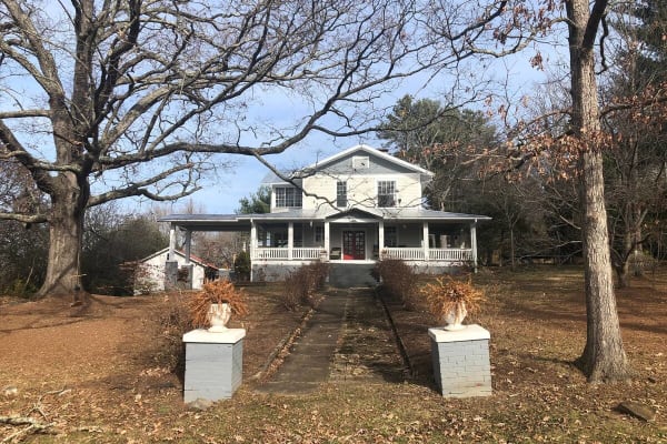 House sit in Asheville, NC, US