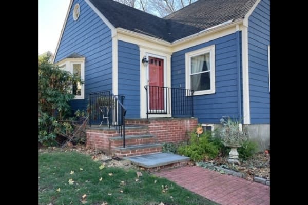 House sit in Dedham, MA, US