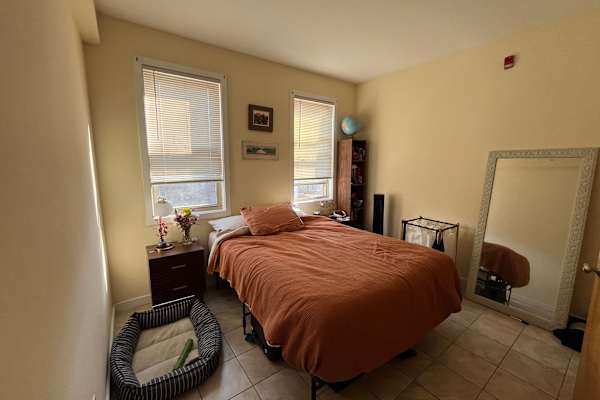 House sit in Philadelphia, PA, US