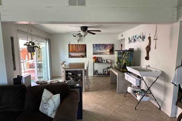 House sit in Huntington Beach, CA, US