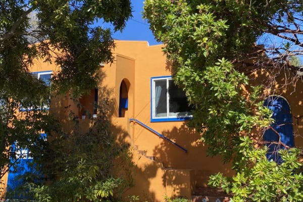 House sit in El Cerrito, CA, US
