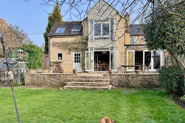 House sit in Charlbury, United Kingdom