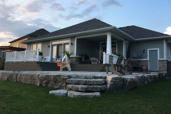 House sit in Smithville, ON, Canada