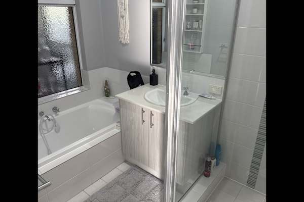 House sit in Golden Bay-Singleton, WA, Australia