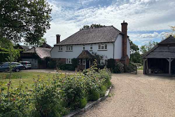 House sit in Billingshurst, United Kingdom