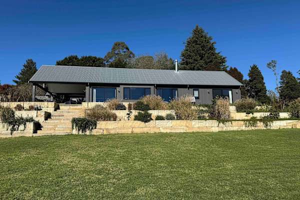 House sit in Robertson, NSW, Australia