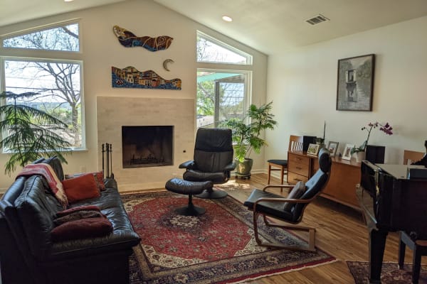 House sit in Austin, TX, US