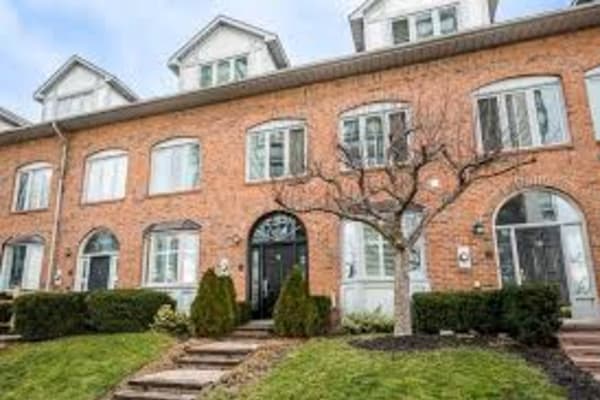 House sit in Oakville, ON, Canada