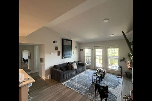 House sit in Centreville, VA, US