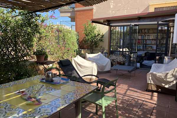 House sit in Rome, Italy