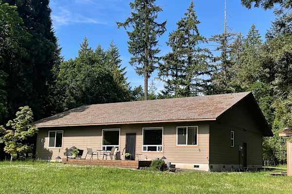 House sit in Veneta, OR, US