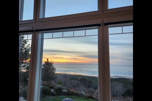 House sit in Neskowin, OR, US