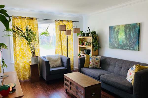 House sit in Scarborough, ON, Canada