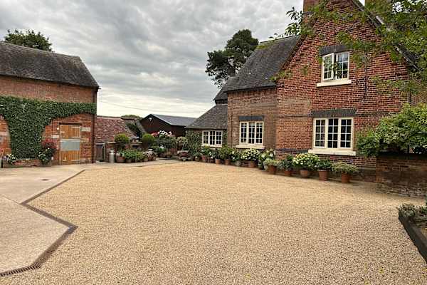 House sit in Ashbourne, United Kingdom