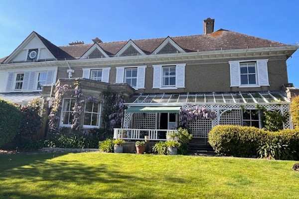 House sit in Dartmouth, United Kingdom