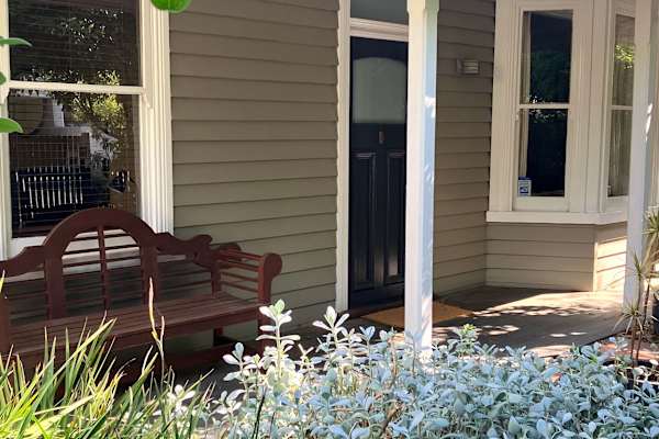 House sit in Melbourne, VIC, Australia