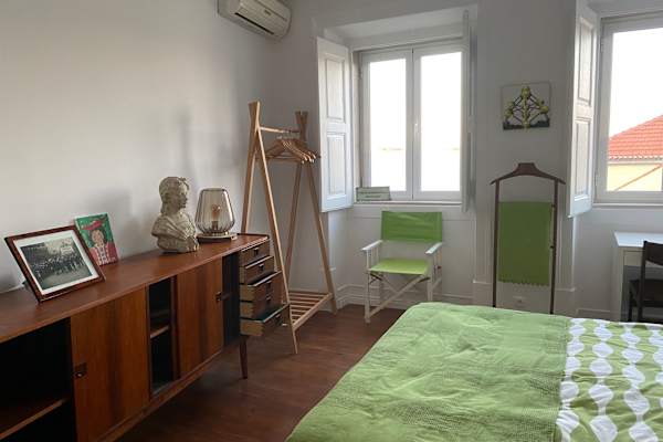 House sit in Lisbon, Portugal