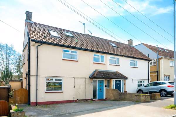 House sit in Chessington, United Kingdom